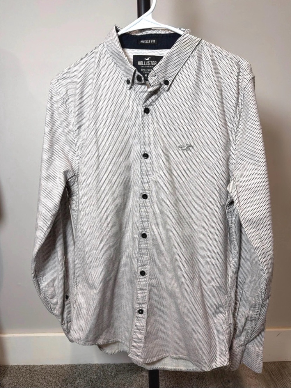 Hollister Men's Button-Down Shirt in White with Micro Dot Pattern